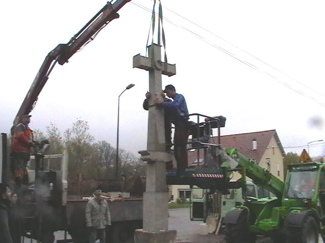 Rénovation de la croix de Saint-Nabord Rénovation de la croix de Saint-Nabord